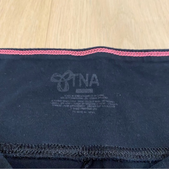 Aritzia | TNA High Waisted Black Leggings - Picture 3 of 7